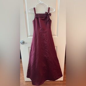 David's Bridal Maxi Dress Size:12 Wine